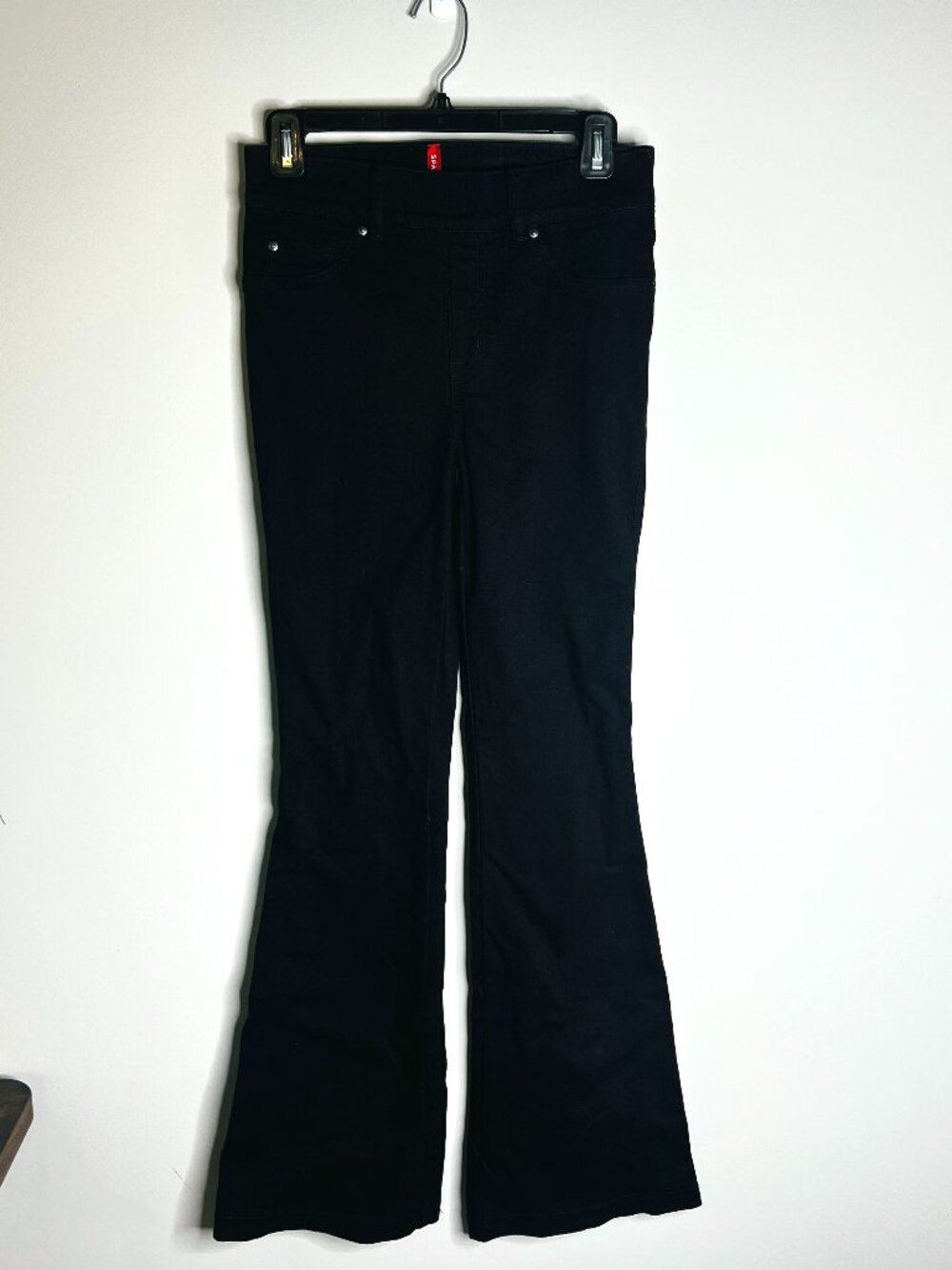 SPANX EveryWear High-Rise Pull-On Kick Flare Jeans Black Minimalist Sz SP